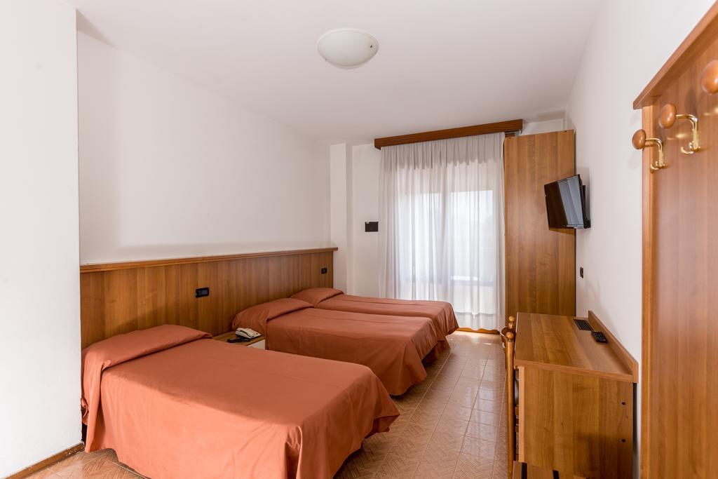 Hotel Alla Rotonda Lido di Jesolo Dış mekan fotoğraf